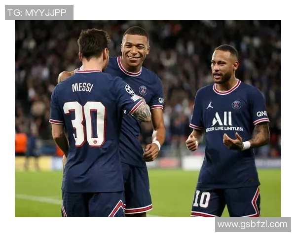 世界杯焦点战皇马小胜巴黎红牌争议引发全场热议与十大精彩进球回顾