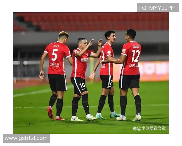 中超激战：那不勒斯点球绝杀阿森纳引发转会热议