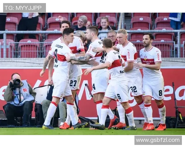 国王杯惊心动魄之战里昂点球大战逆转莱比锡全场沸腾