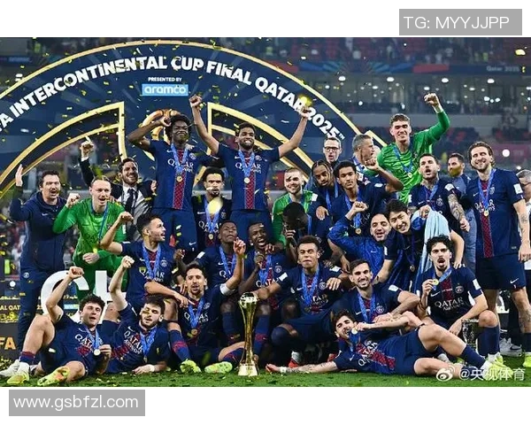 欧冠激战巴萨与巴黎圣日耳曼战平点球大战引发全场狂欢与转会传闻