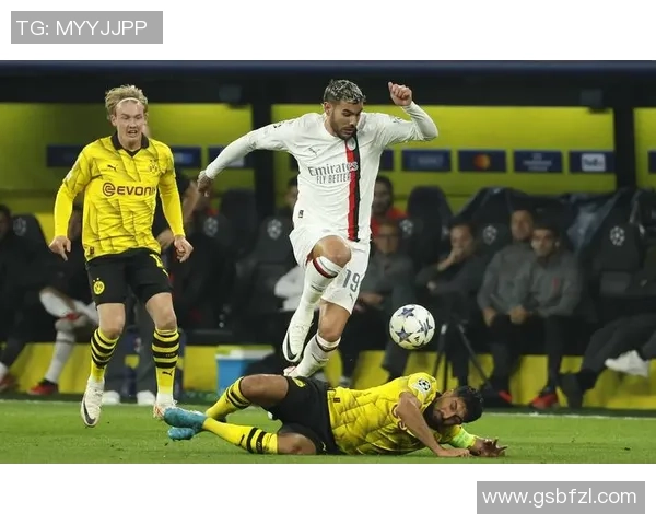 世界杯冷门时刻多特蒙德与AC米兰激战成平局引发全场惊叹 世界杯冷门时刻多特蒙德与AC米兰激战成平局引发全场惊叹