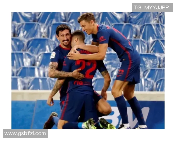 西甲精彩对决国米与里昂1比1平局逆转瞬间引发全场热烈反响 西甲精彩对决国米与里昂1比1平局逆转瞬间引发全场热烈反响