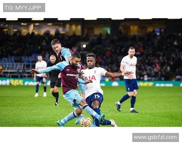 足总杯激战回顾拜仁热刺2比2平局战术解析与精彩瞬间回顾