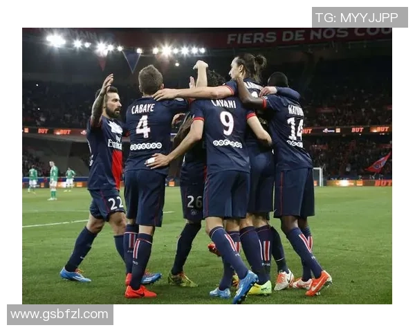 中超经典对决：拜仁与巴黎圣日耳曼激战成平局引发全场热议