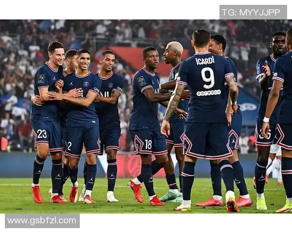 意甲激战巴黎圣日耳曼逆转里昂全场沸腾战术解析与精彩瞬间回顾