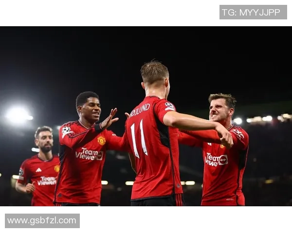 曼联在欧冠激战中逆转AC米兰补时绝杀点燃全场激情